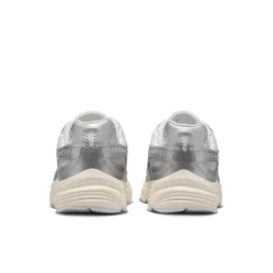 Sneaker|Schnürschuhe|Nike Damen Nike Initiator in Übergrößen Silber